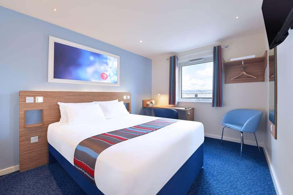 Travelodge London Feltham Pokoj fotografie