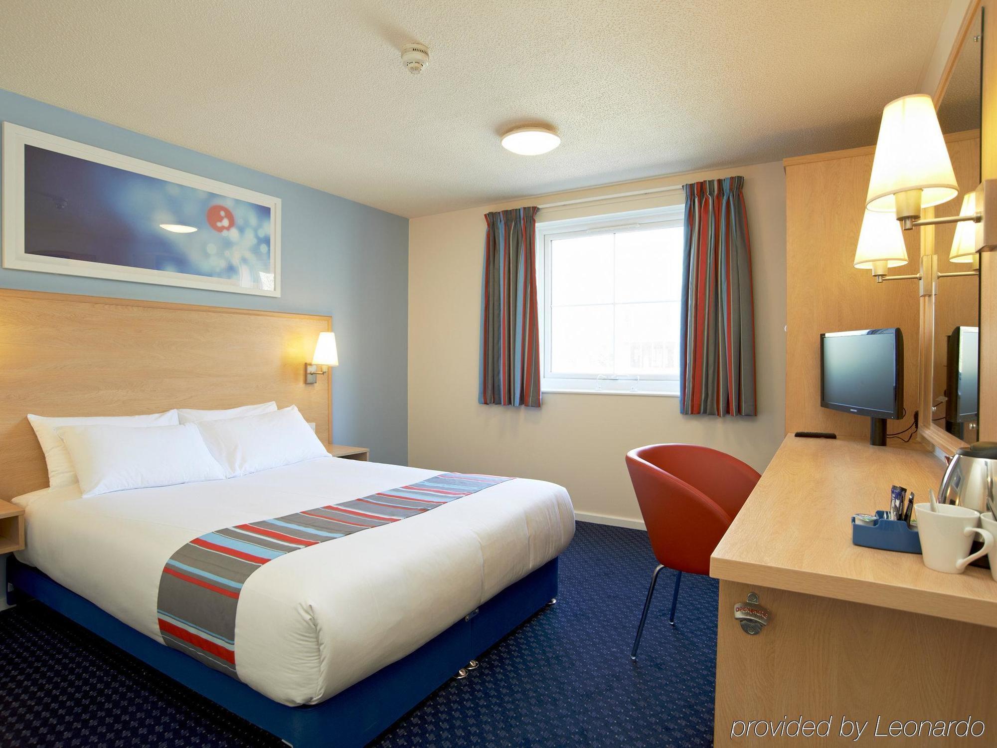 Travelodge London Feltham Exteriér fotografie
