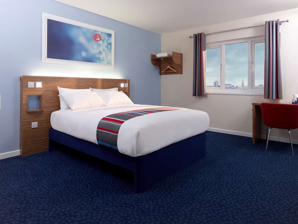 Travelodge London Feltham Pokoj fotografie